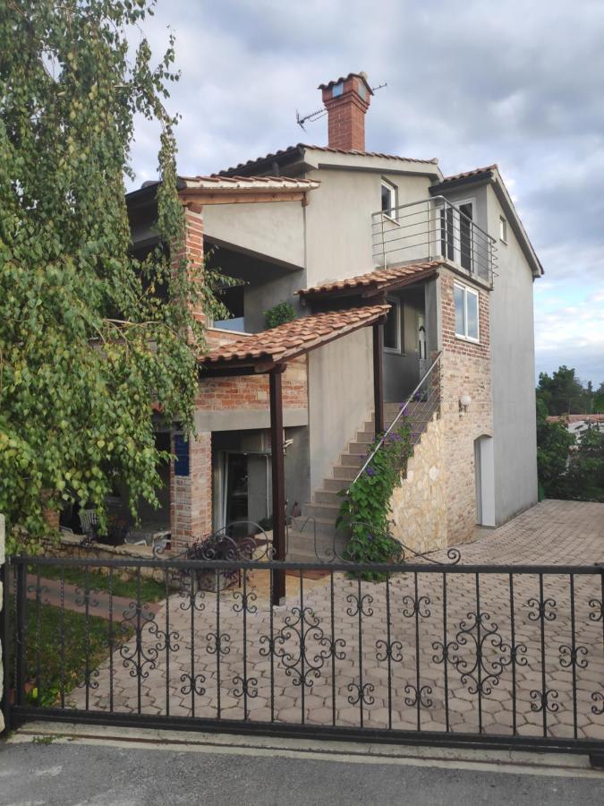 Apartmani Memic 100 M Do Plaze, Apartments Memic Only 100M From Beach Porec Esterno foto