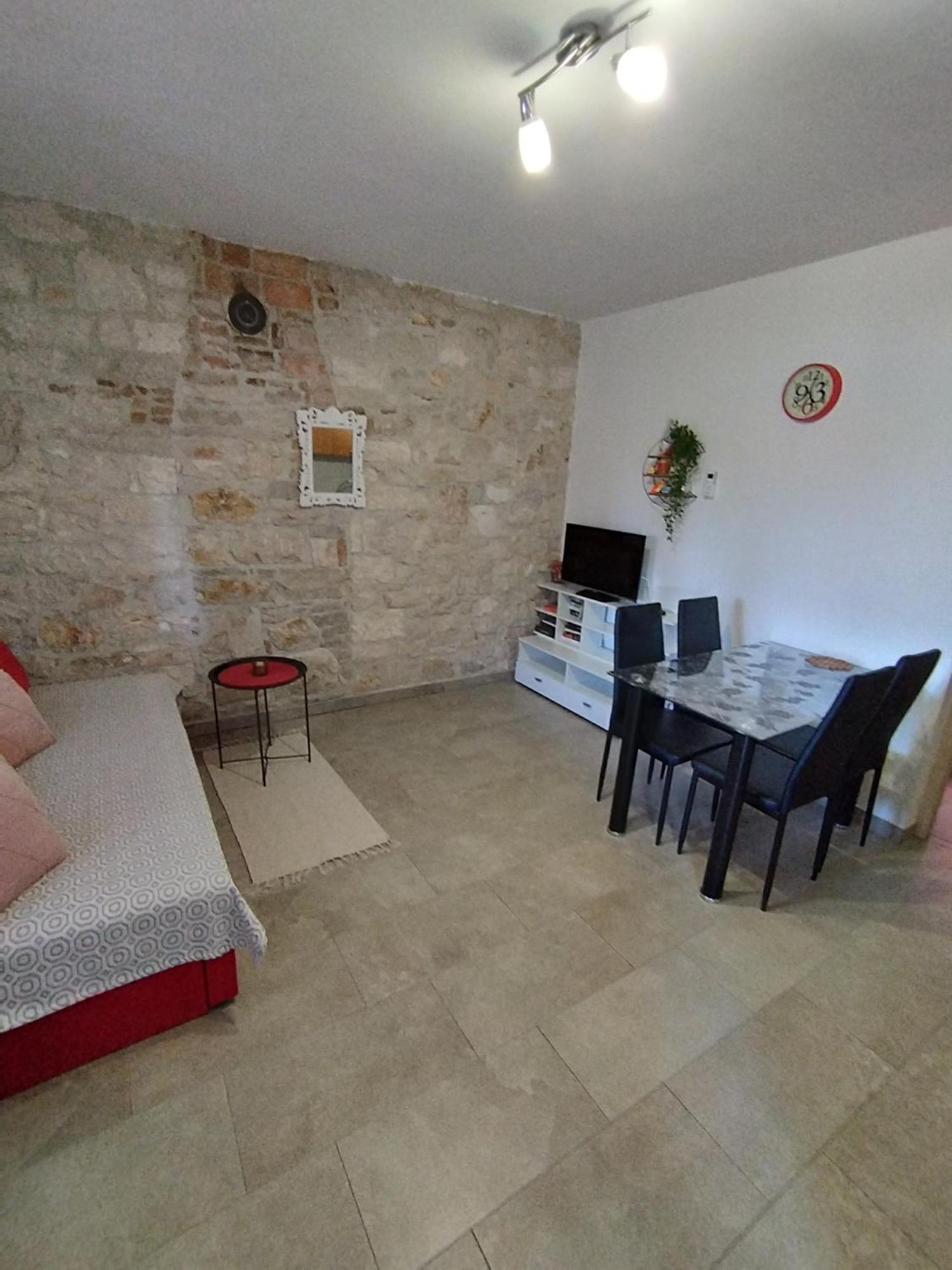 Apartmani Memic 100 M Do Plaze, Apartments Memic Only 100M From Beach Porec Esterno foto