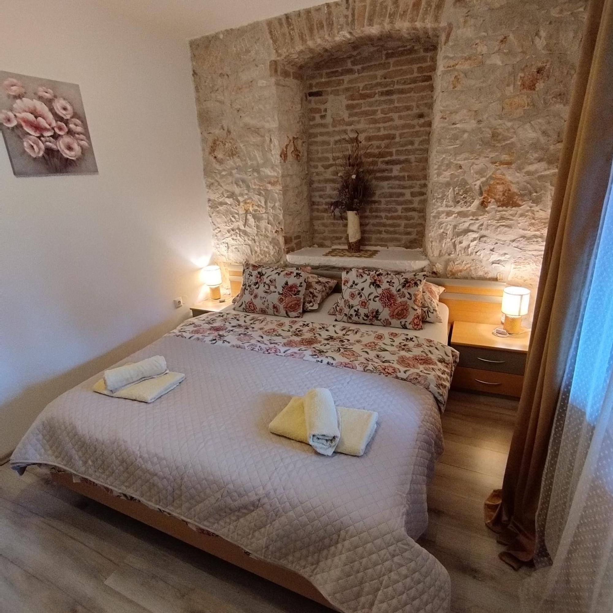 Apartmani Memic 100 M Do Plaze, Apartments Memic Only 100M From Beach Porec Esterno foto