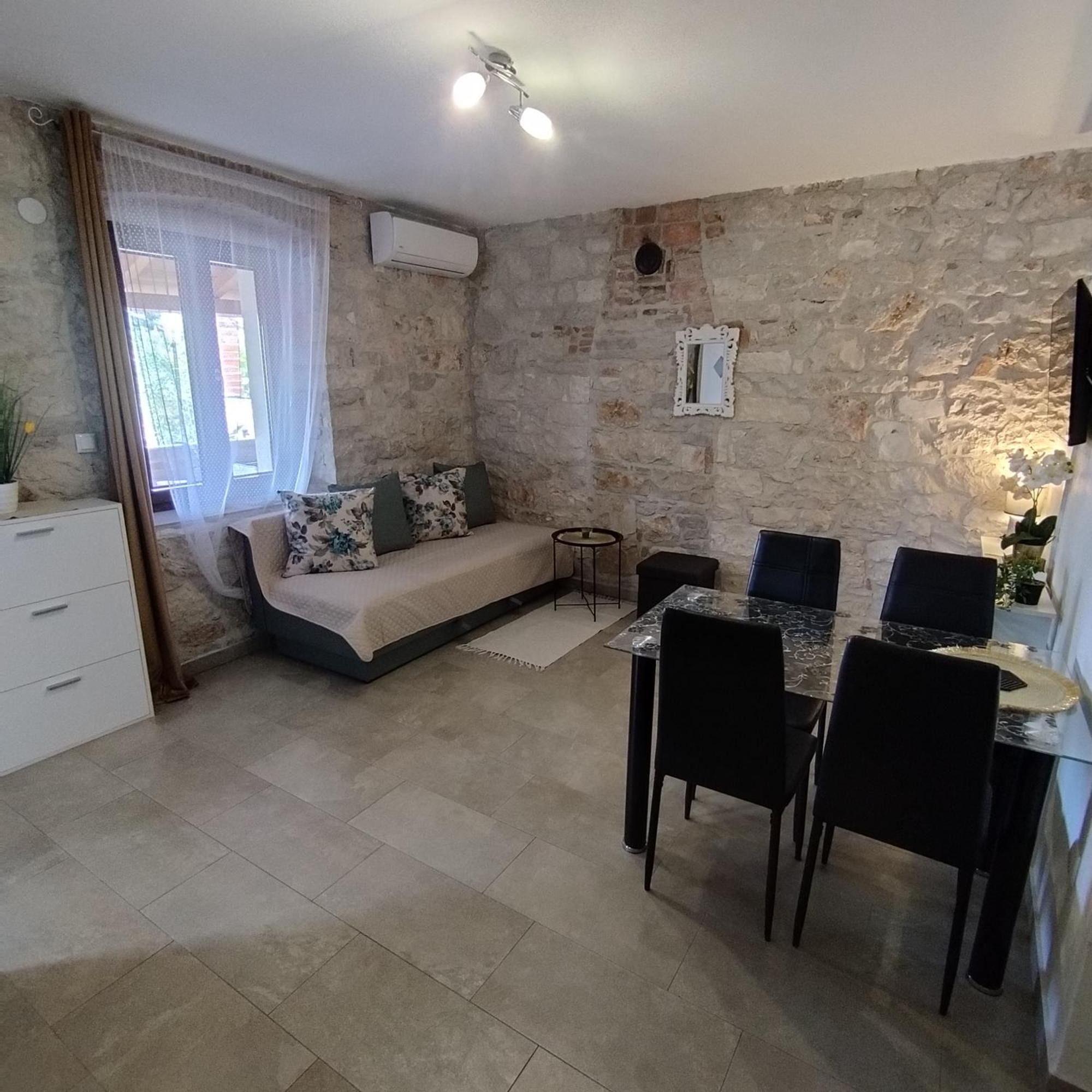Apartmani Memic 100 M Do Plaze, Apartments Memic Only 100M From Beach Porec Esterno foto