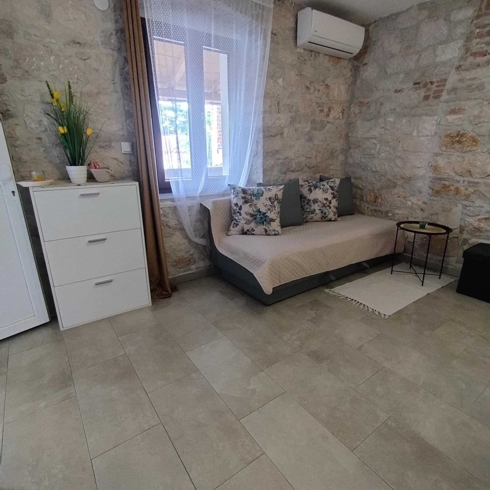 Apartmani Memic 100 M Do Plaze, Apartments Memic Only 100M From Beach Porec Esterno foto