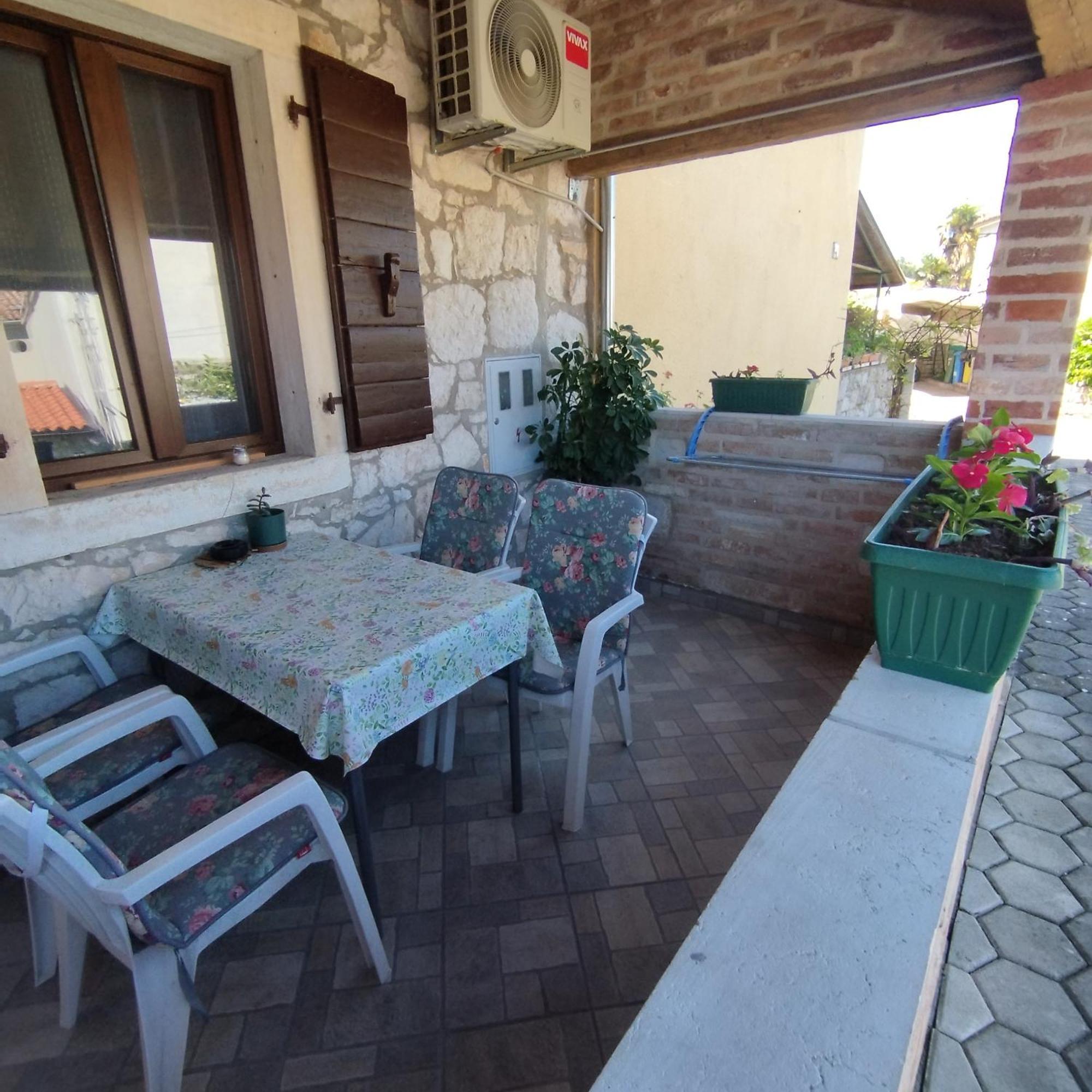 Apartmani Memic 100 M Do Plaze, Apartments Memic Only 100M From Beach Porec Esterno foto