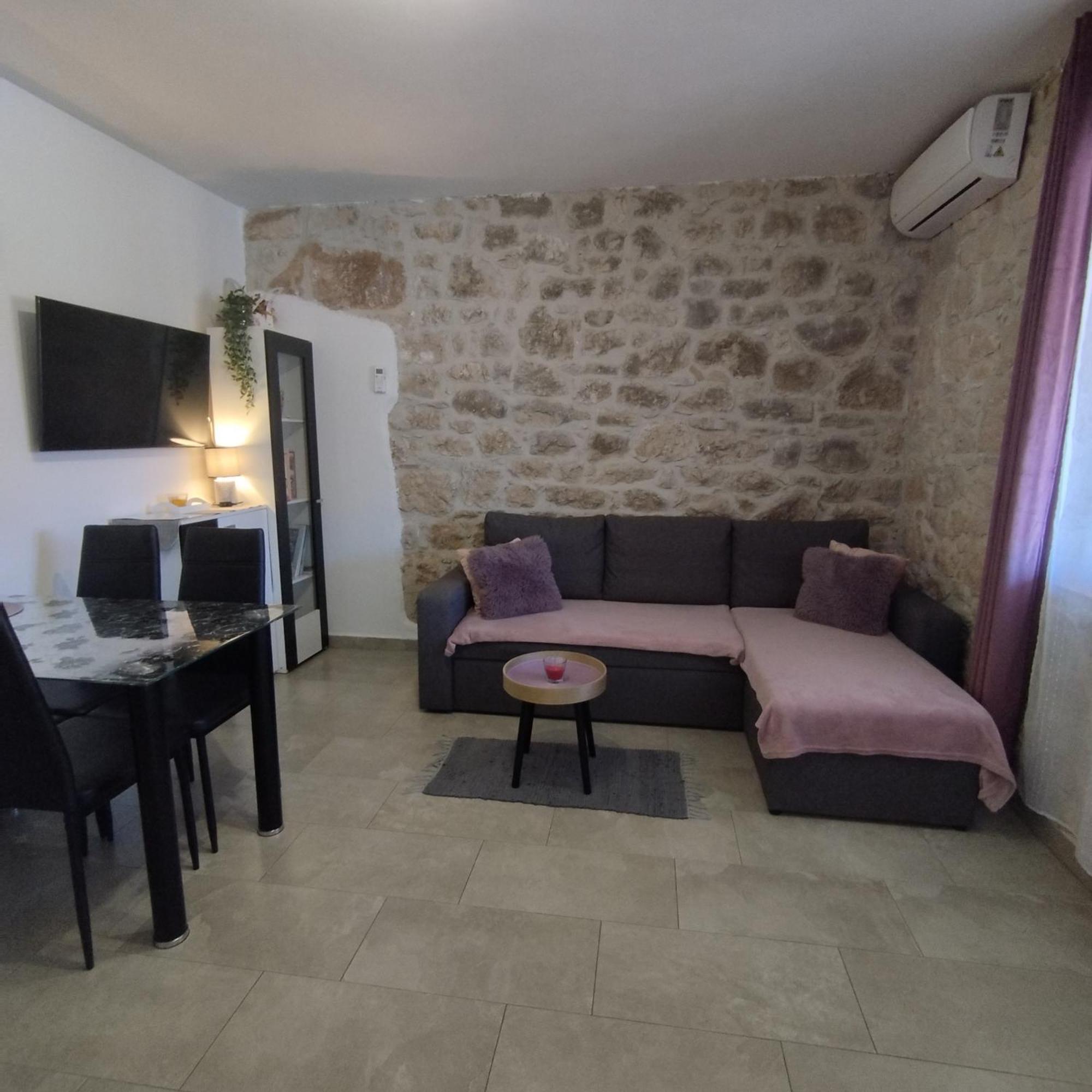 Apartmani Memic 100 M Do Plaze, Apartments Memic Only 100M From Beach Porec Esterno foto
