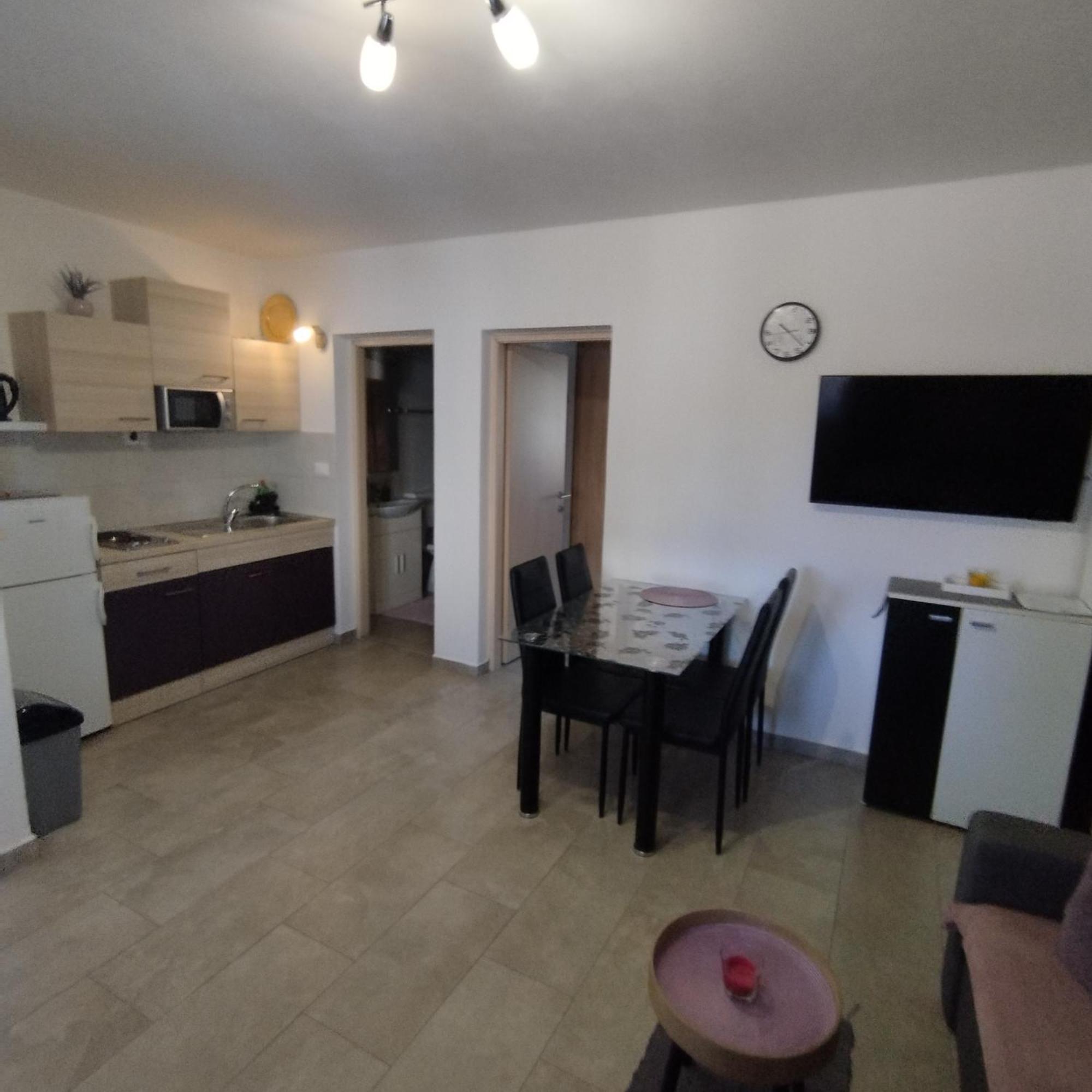 Apartmani Memic 100 M Do Plaze, Apartments Memic Only 100M From Beach Porec Esterno foto