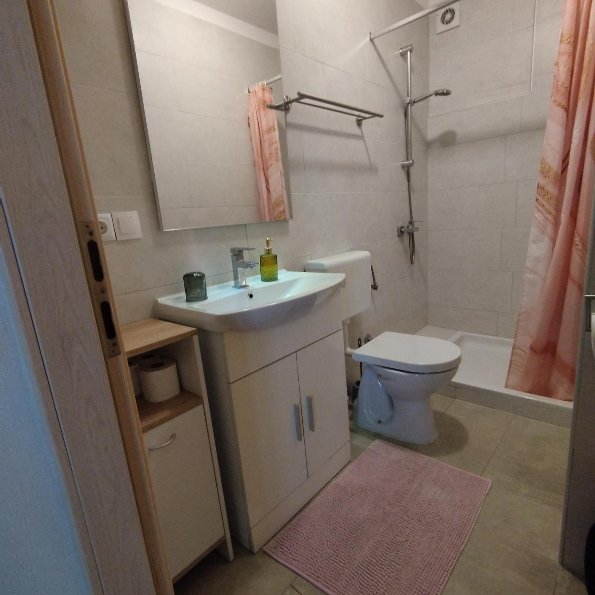Apartmani Memic 100 M Do Plaze, Apartments Memic Only 100M From Beach Porec Esterno foto